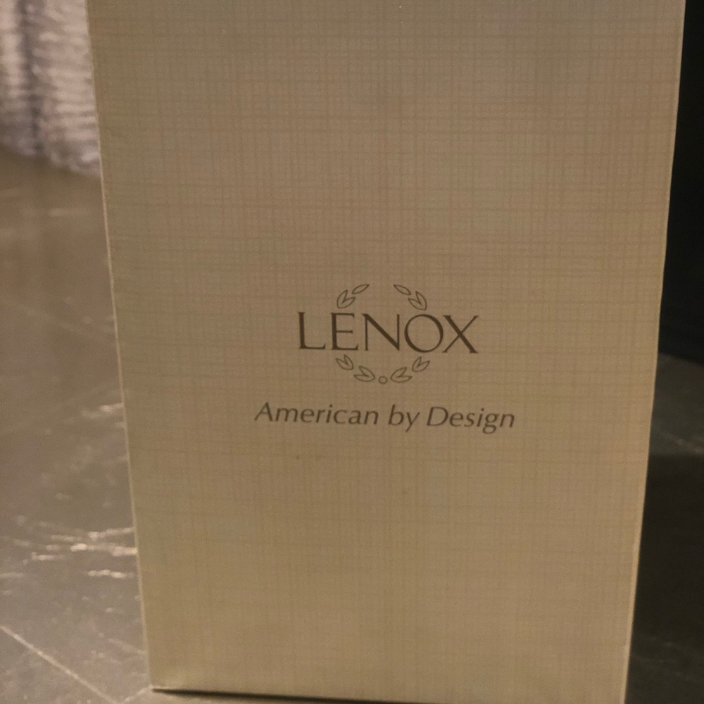LENOX Flair Spiral Vase - Picture 2 of 3